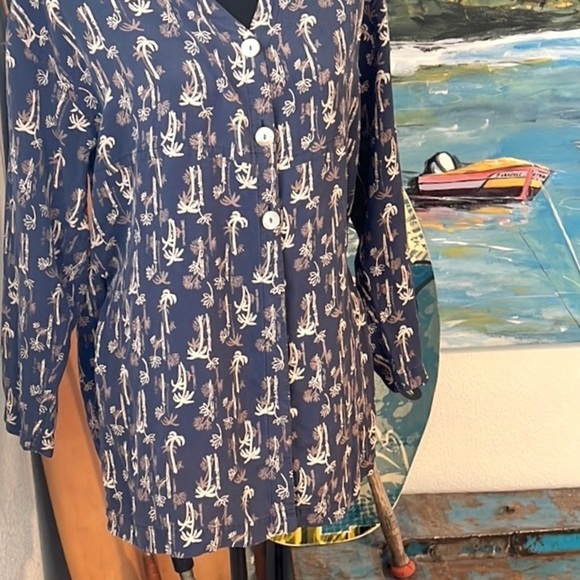 ⭐️VTG Pure Silk,Clio Blouse, Three-Button the Open Front, Excellent Condition,M - Picture 10 of 13